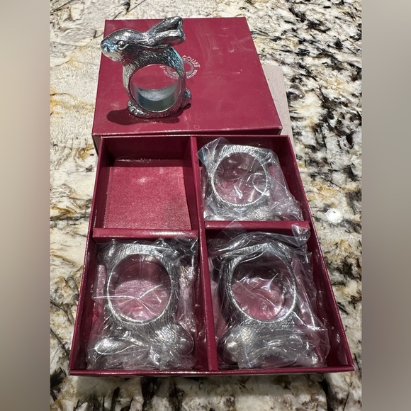 Never used with box Arthur court bunny napkin rings - Picture 2 of 2